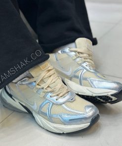 کتونی مردانه نایک V2krun کرم نقره ای سایز 41، 42، 44