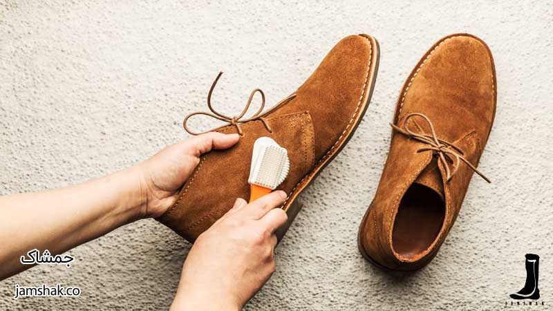 نحوه تمیز کردن کفش‌های جیر